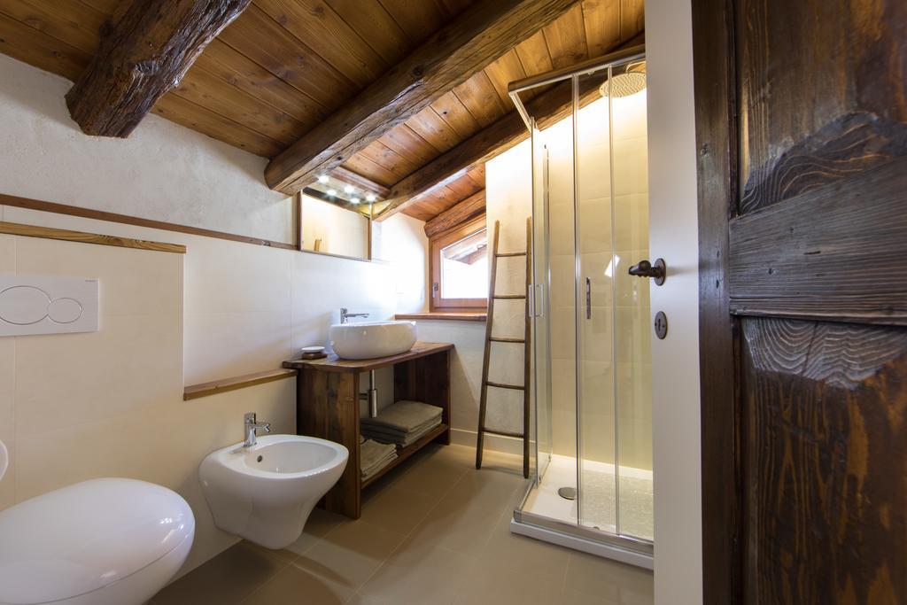 Maison Lo Triolet Introd Exterior photo